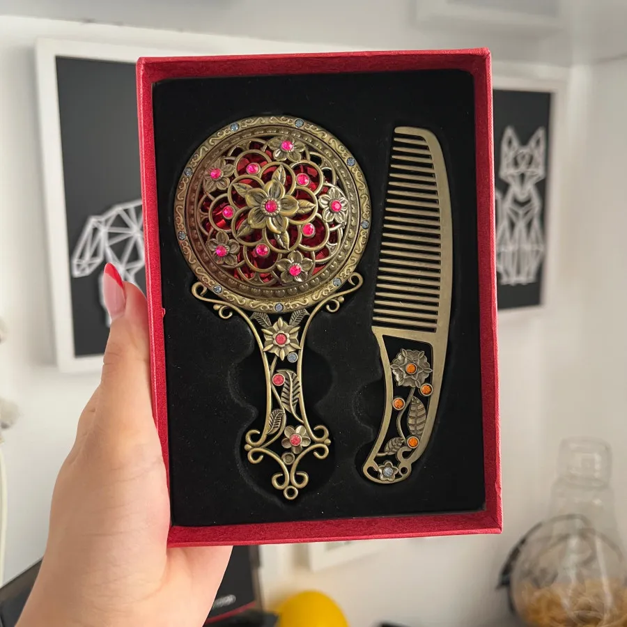 ایینه شونه تریینی