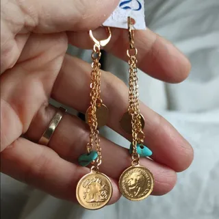 گوشواره پر جزییات وزیبا