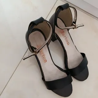 کفش پاشنه