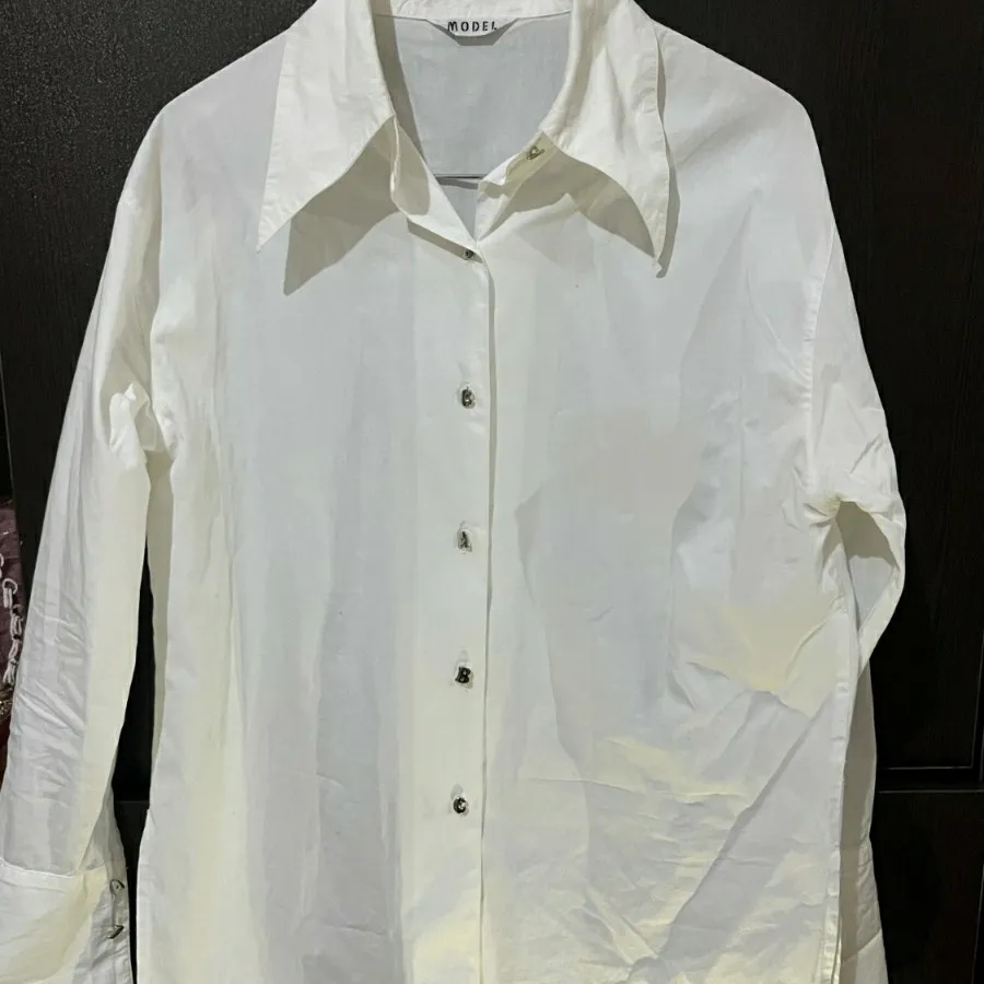 شومیز سفید