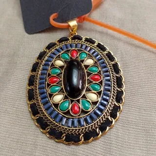 گردنبند مارک poette,