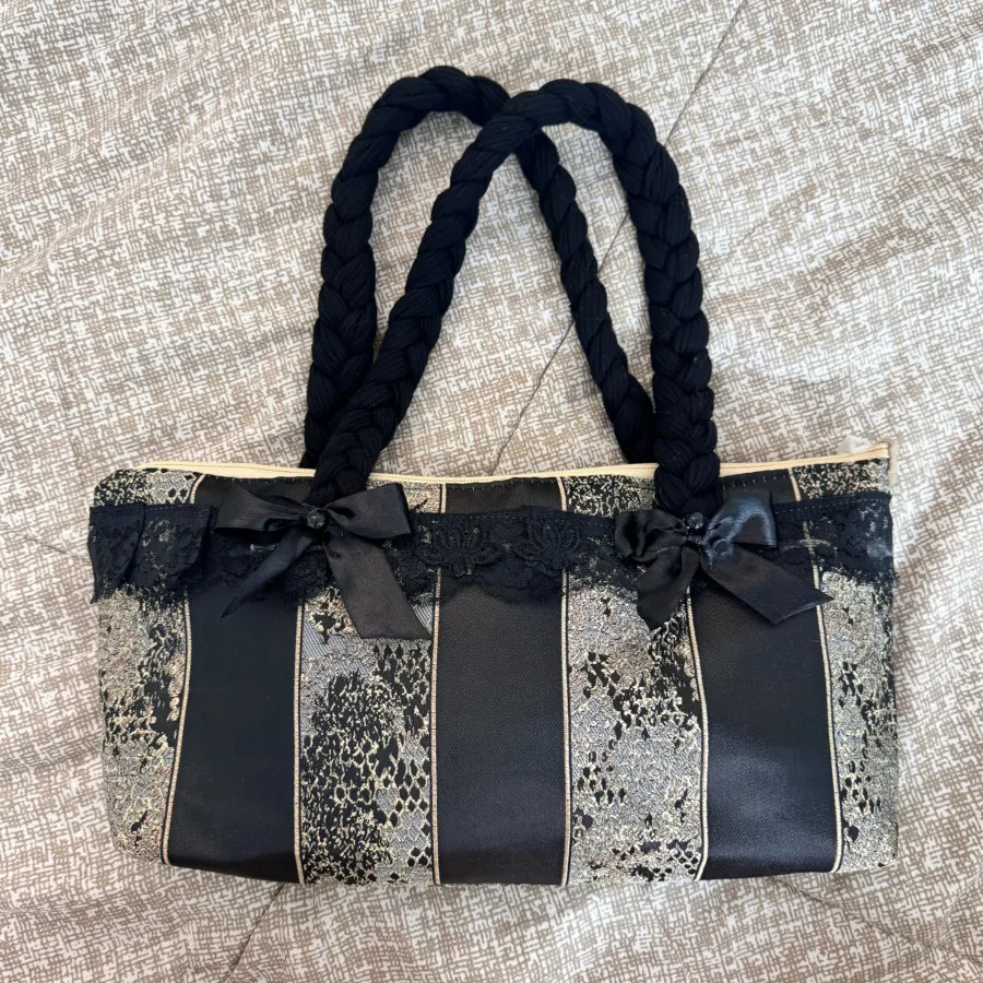 کیف دست دوز