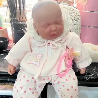 عروسک سیلیکونی