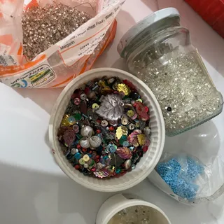 مقداری منجوق و ملیله