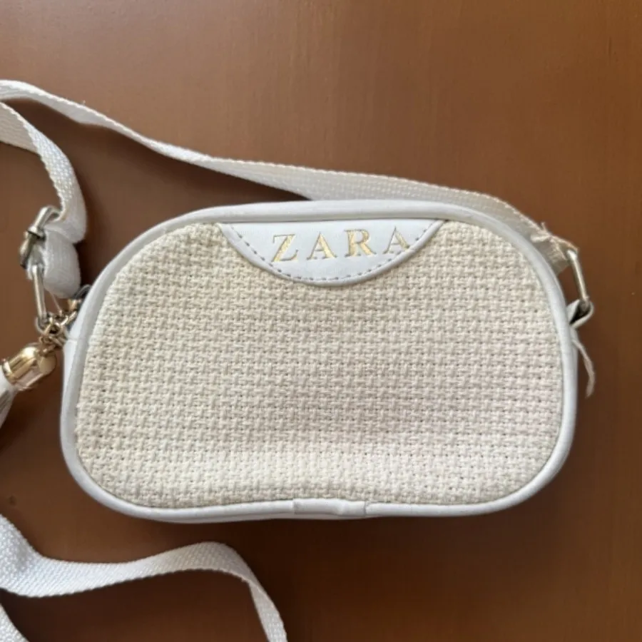 کیف زارا سفید