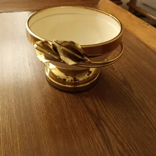 میوه خوری آجیل خوری