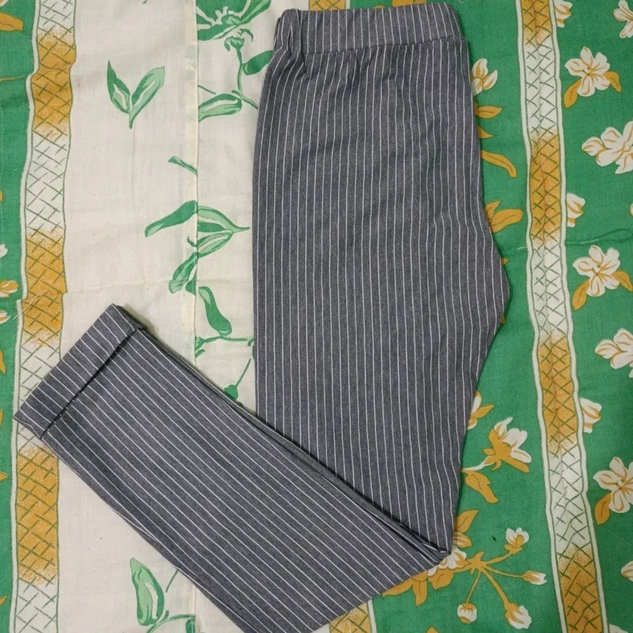 شلوار خاکستری