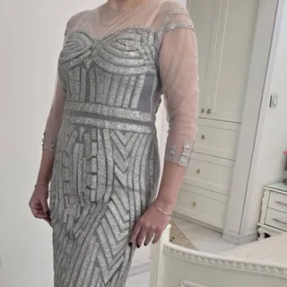 پیراهن نقره ای
