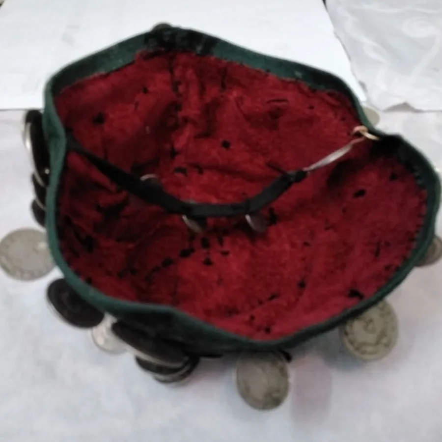 کلاه سنتی سکه دوزی