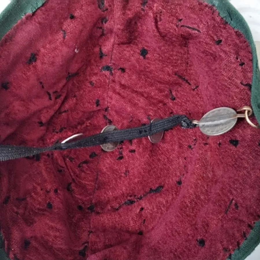 کلاه سنتی سکه دوزی