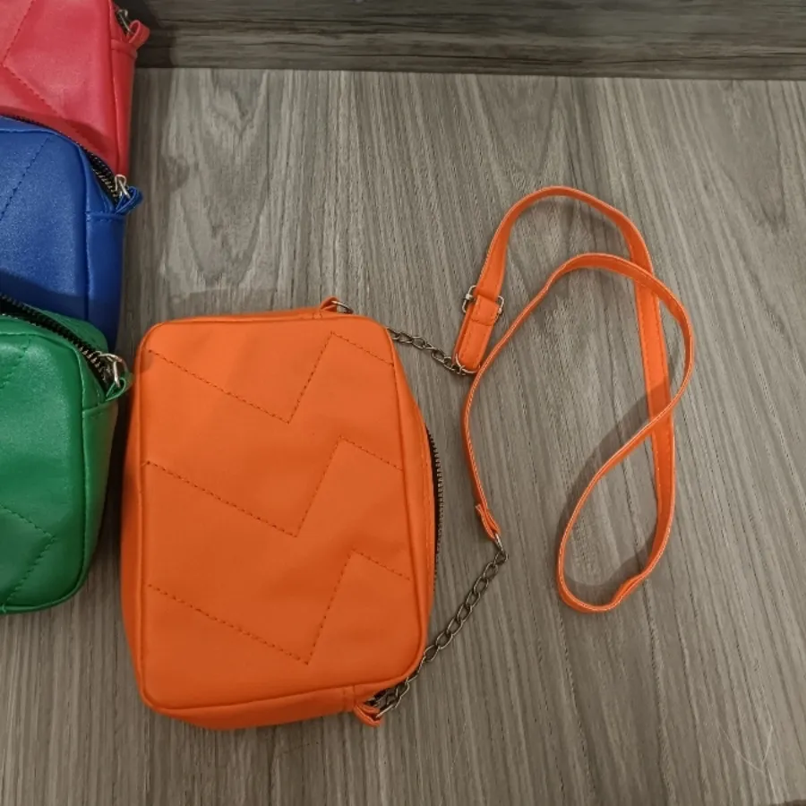 کیف کج دخترانه