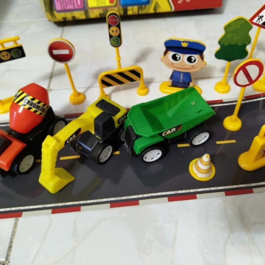ماشین و علایم راهنمایی