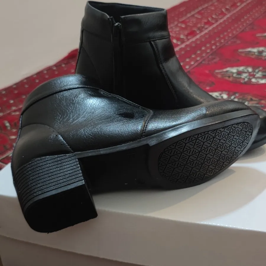 نیم بوت چرم