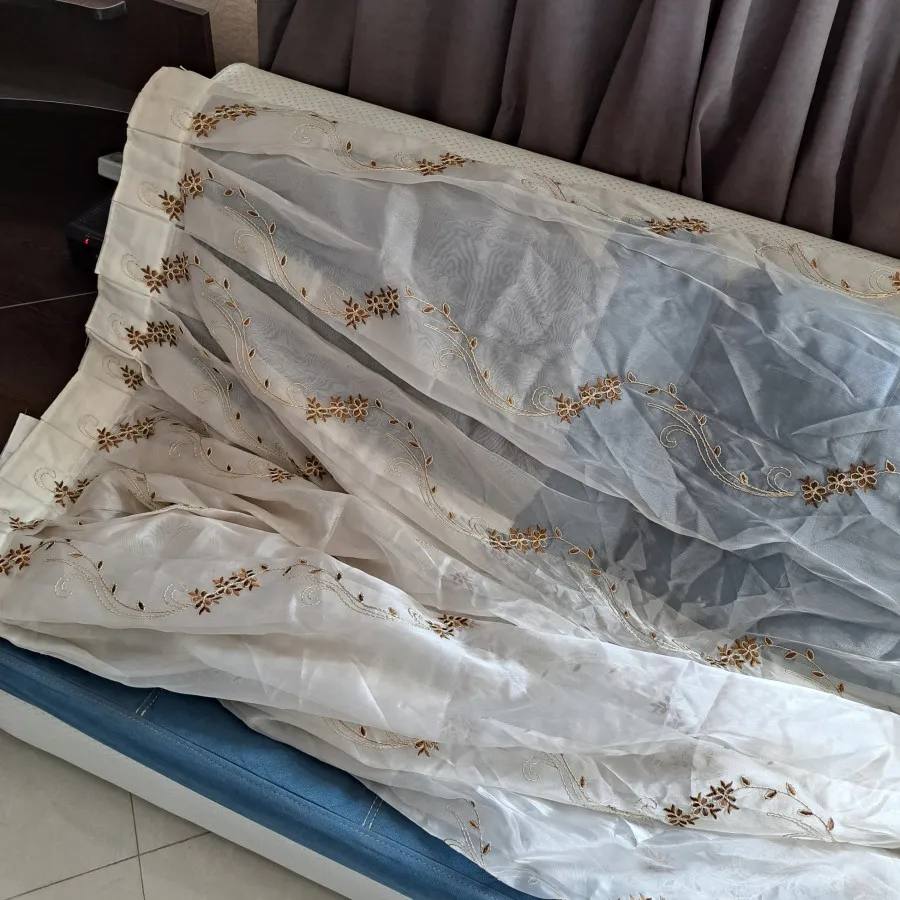 پرده کرم یا سفید