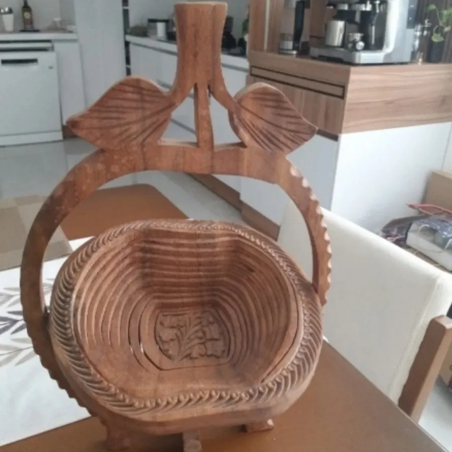 میوه خوری پایه دار چوبی