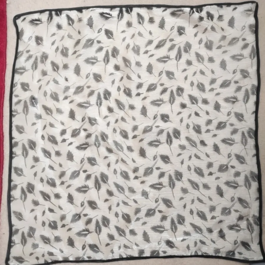 روسری اسکارلف