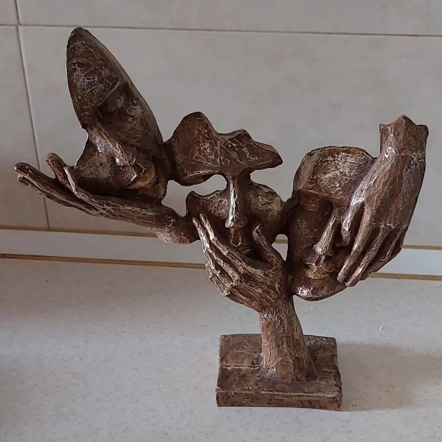 مجسمه رزین