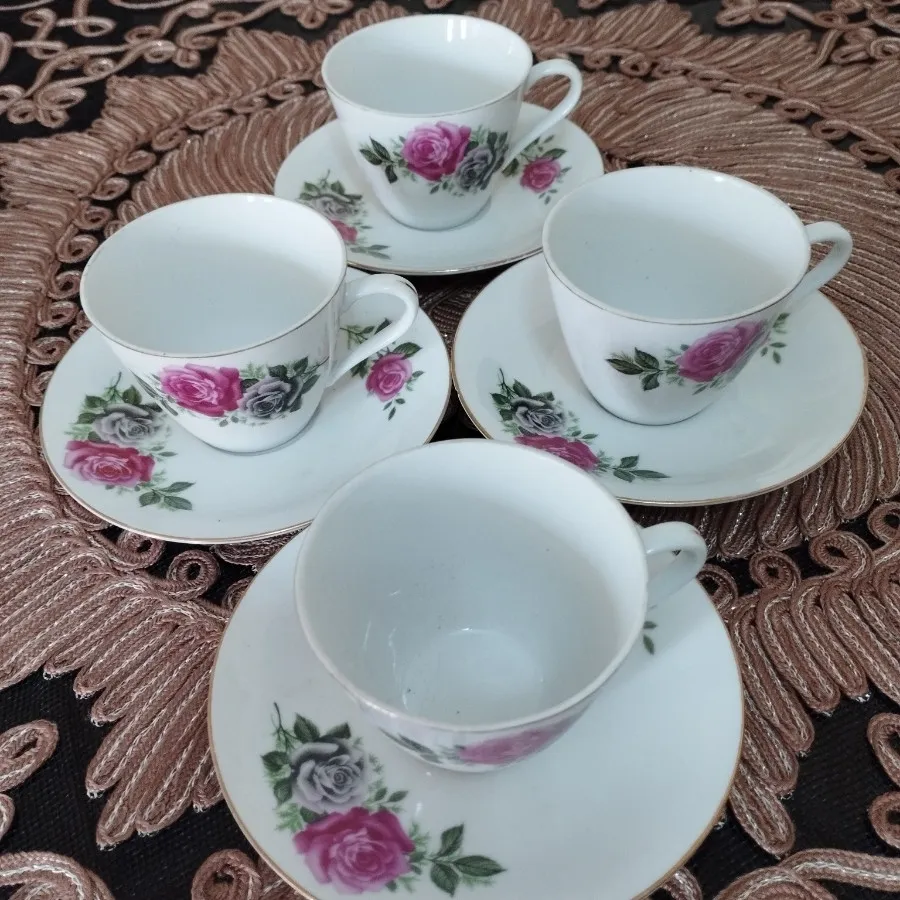 فنجان و نعلبکی