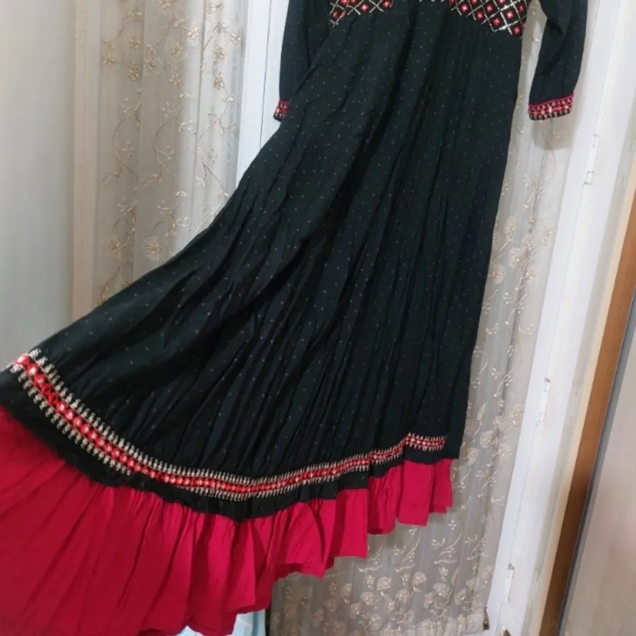 پیراهن سوزندوزی