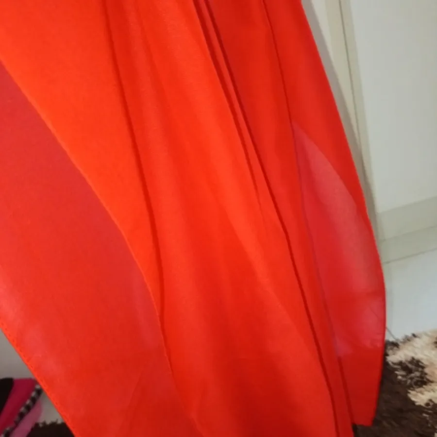 شال قرمز