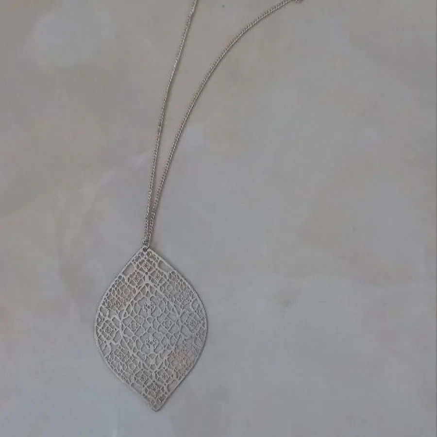 گردنبند زیبا
