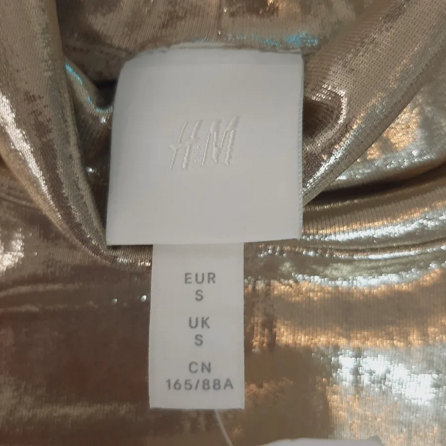 بلوز طلایی یقه اسکی H&M