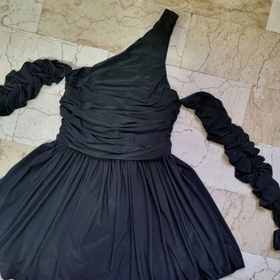 پراهن دکلته مشکی