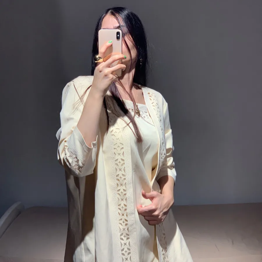 لباس مجلسی کرم نباتی