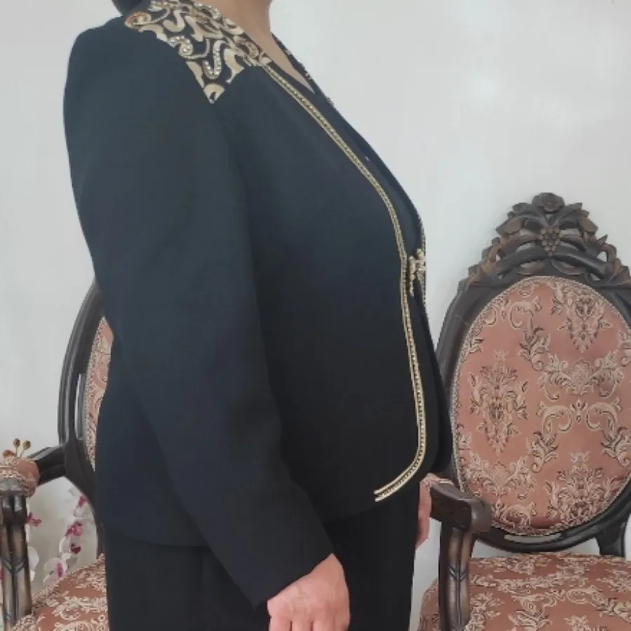 کت و دامن زنانه