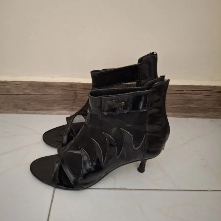 کفش توری پاشنه دار