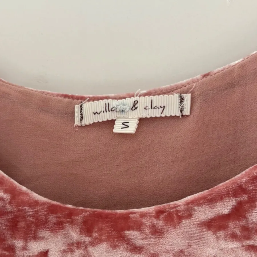 تاپ Wilow . clay