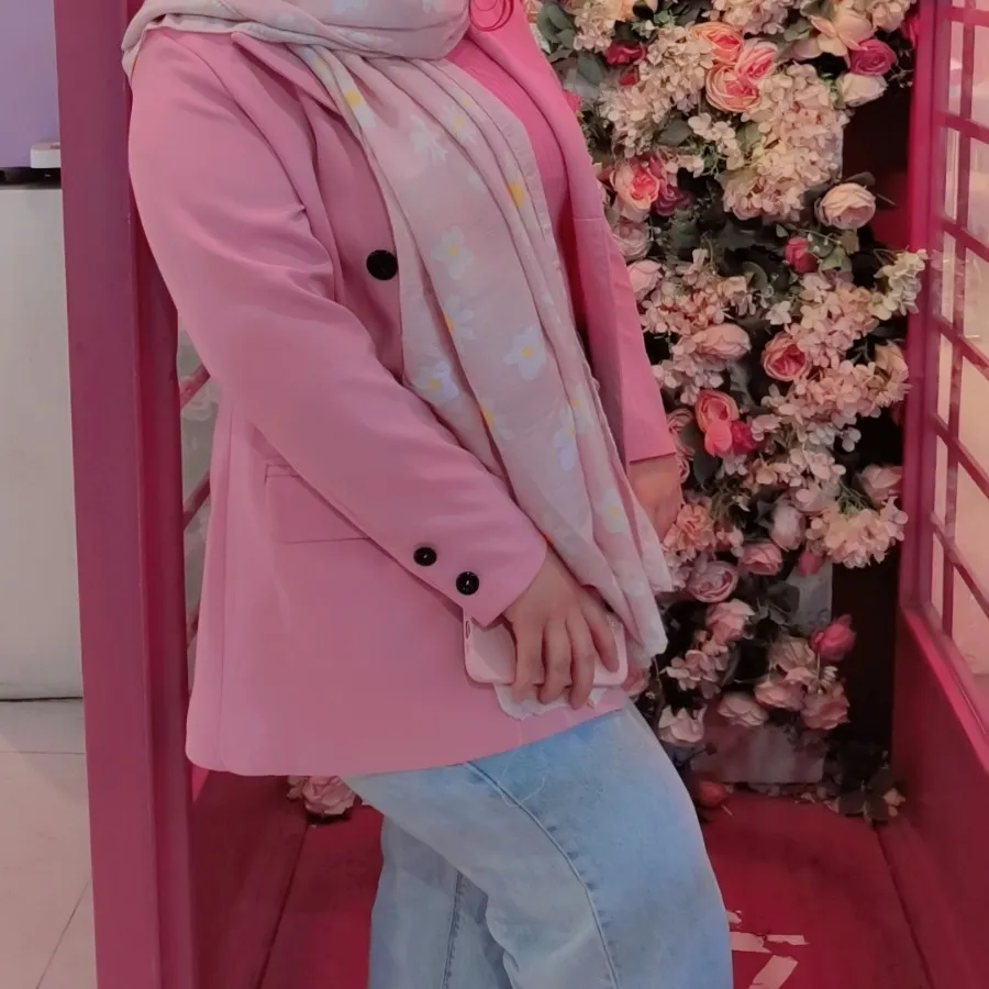 کت صورتی باربی