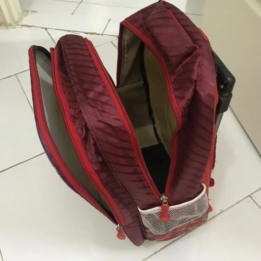 کوله با طرح سه بعدی