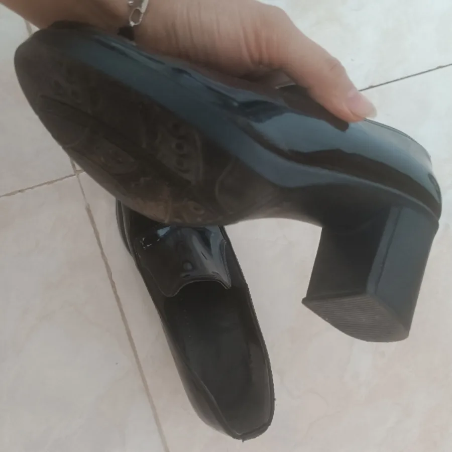 کفش پاشنه دار مشکی