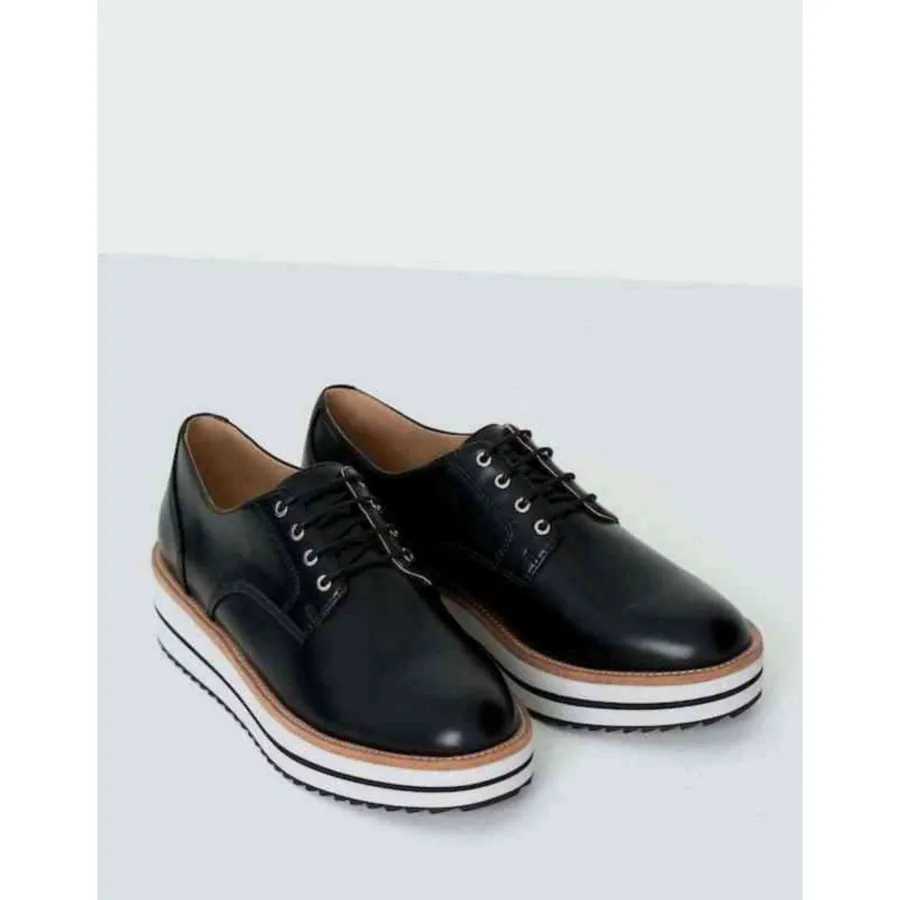 کفش چرم pull&bear