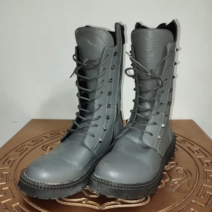 بوت طوسی نگینی