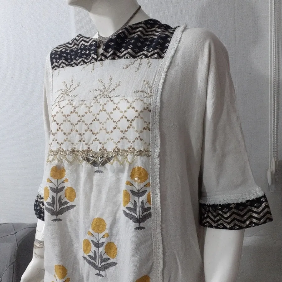 پیراهن ساحلی