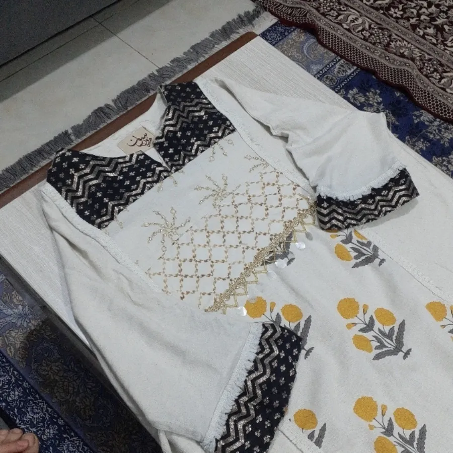 پیراهن ساحلی