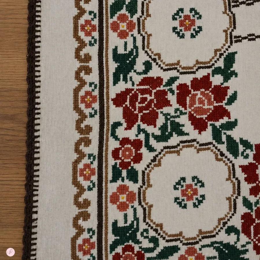 رومیزی بزرگ شماره دوزی