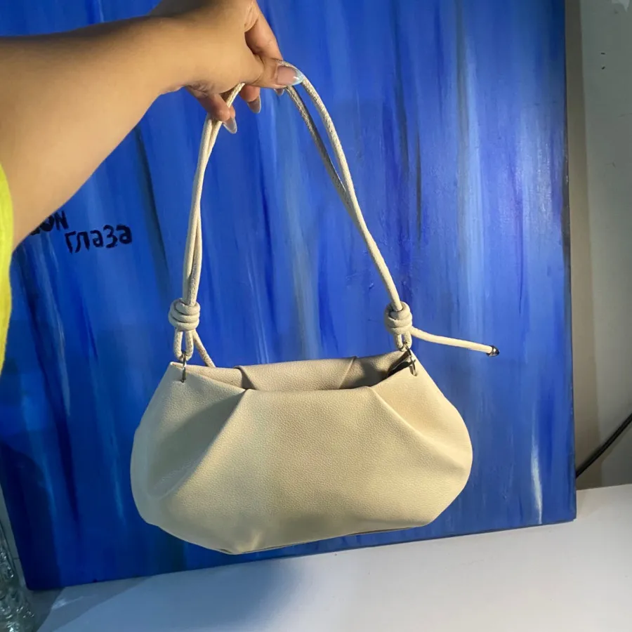 کیف چرم کرم