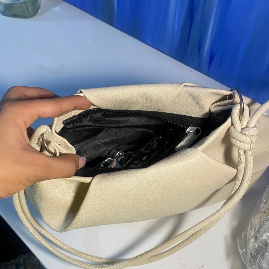 کیف چرم کرم