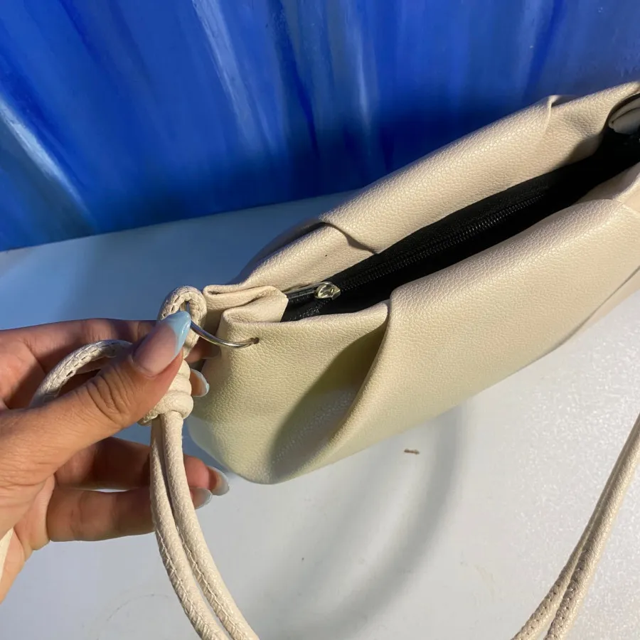 کیف چرم کرم