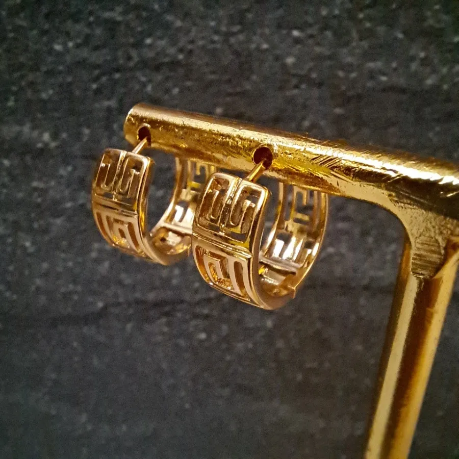 گوشواره رنگ ثابت