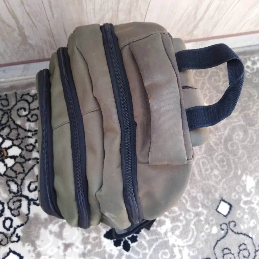 کوله پشتی سبز یشمی