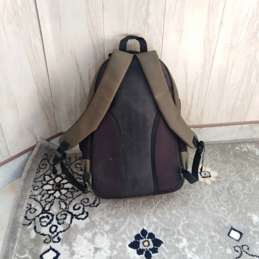 کوله پشتی سبز یشمی
