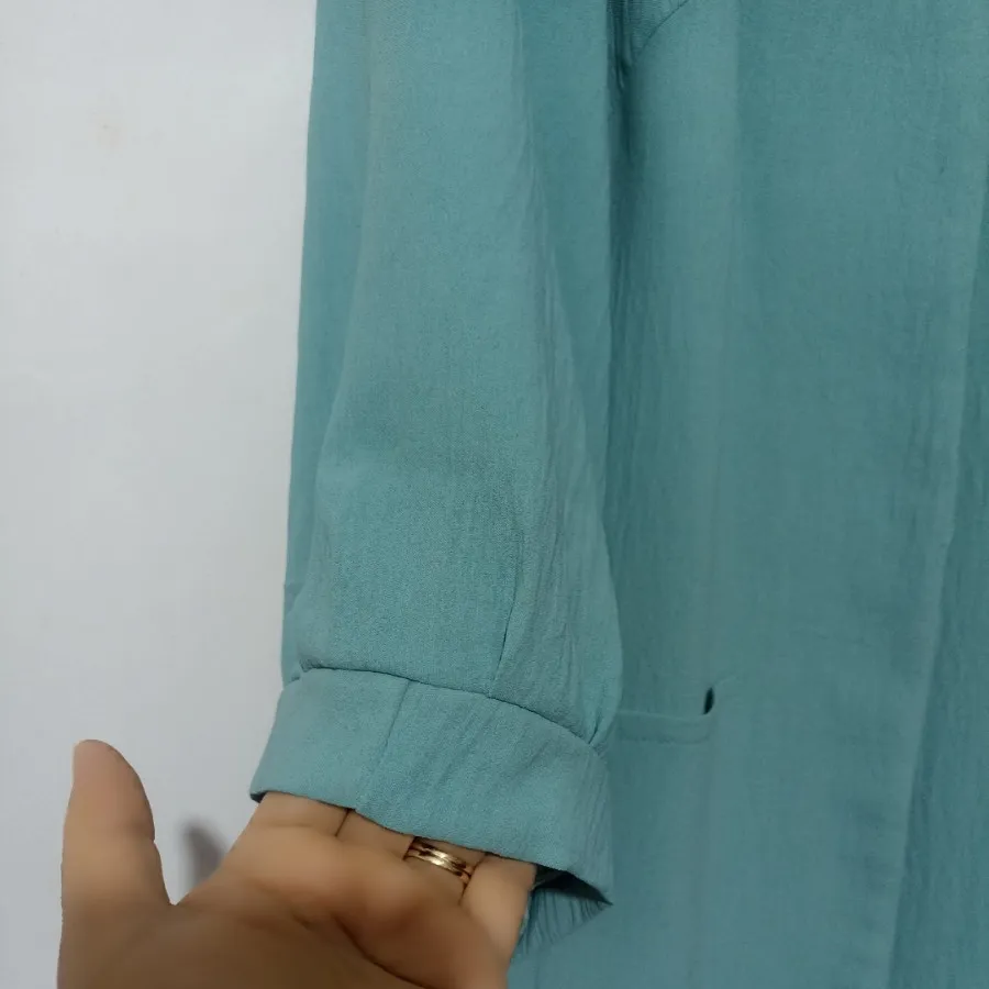 مانتو ابر و بادی