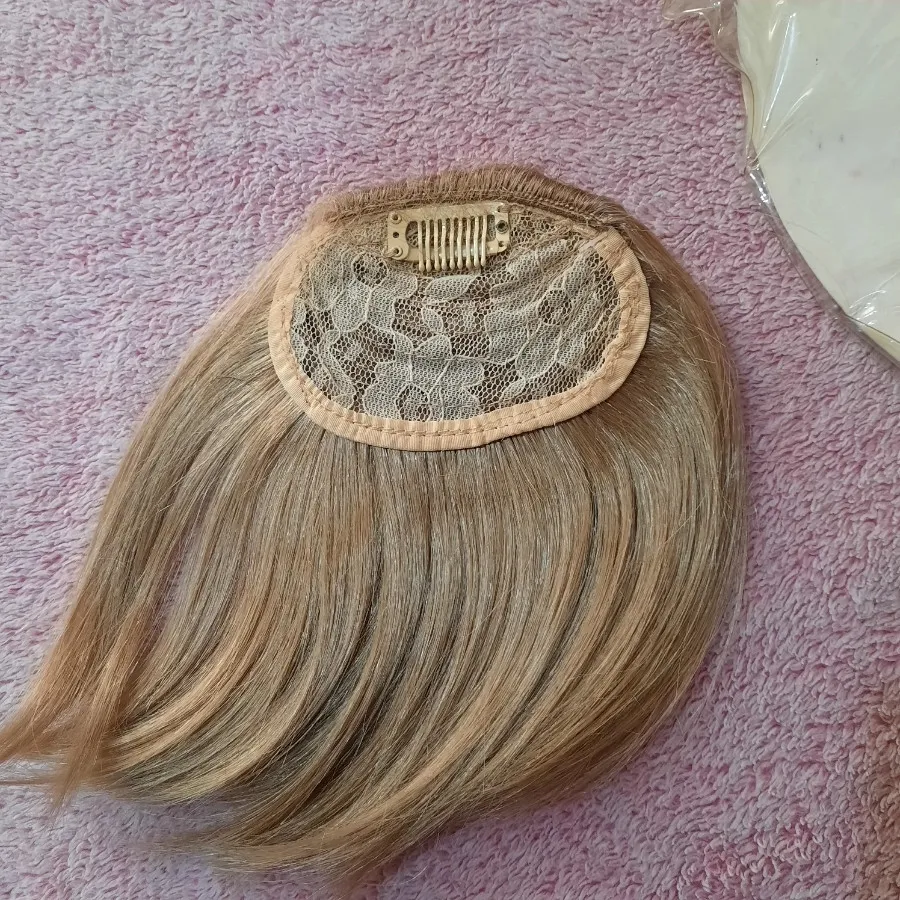 پوستیژ چتری بلوند