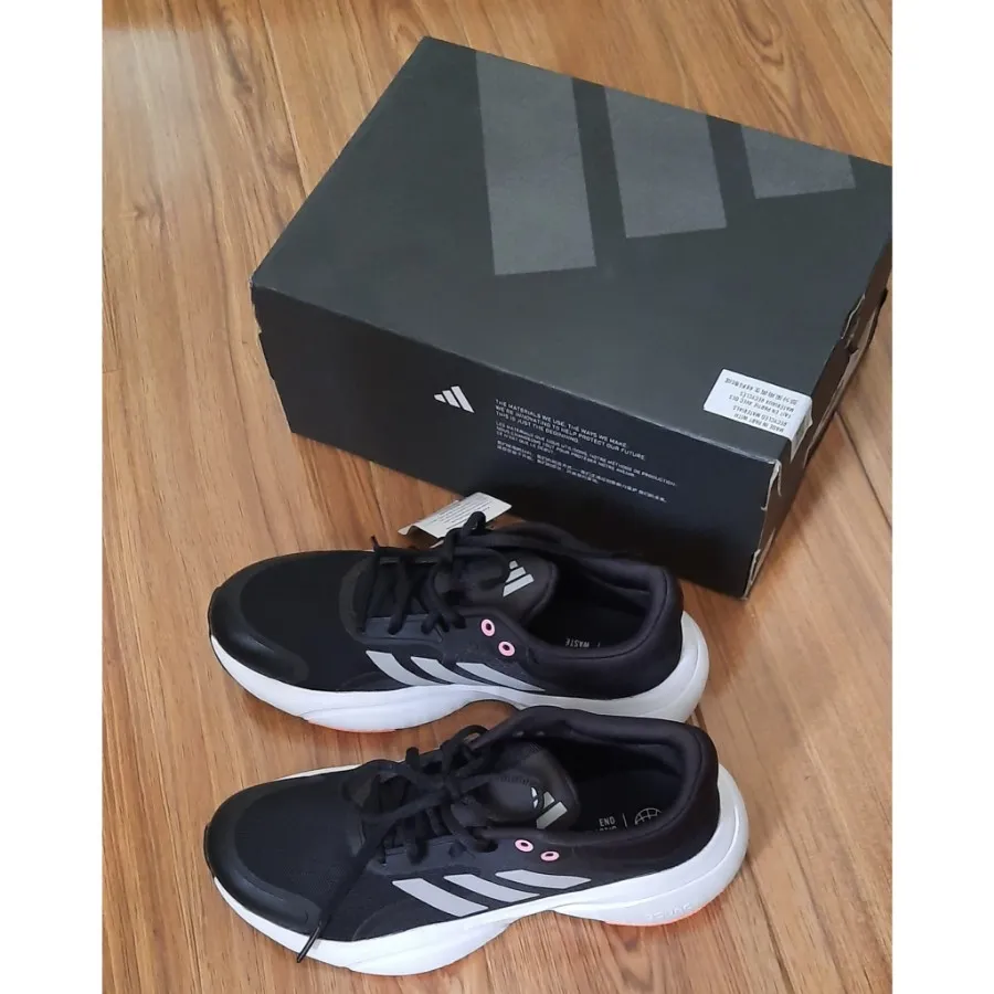 کتونی adidas