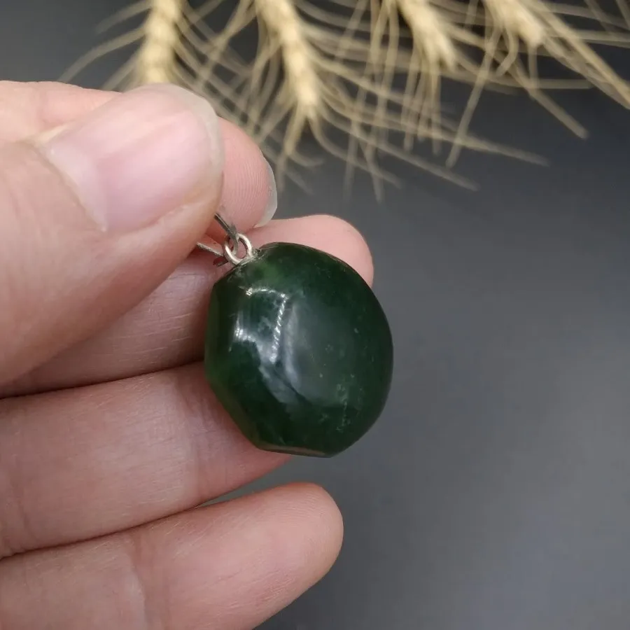 گردنبند یشم اصل 8506