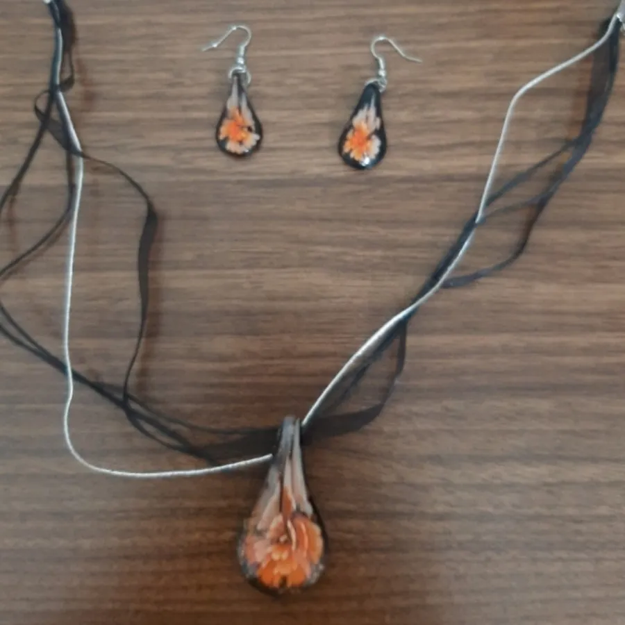گردنبند و گوشواره ست
